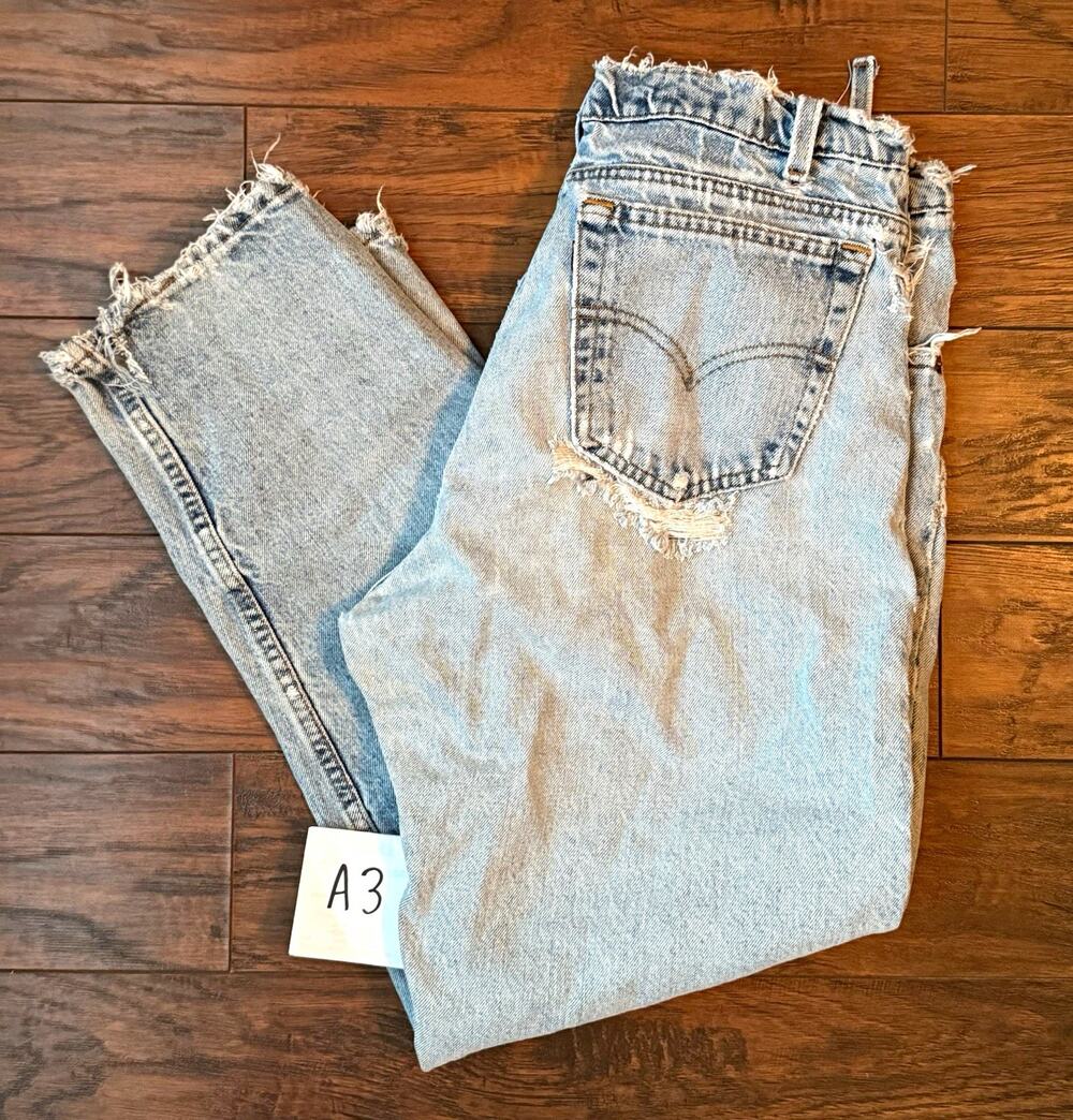 Vintage Levi’s 550 Jeans 36x30 Made in USA Heavy Distressed Grunge Faded Denim